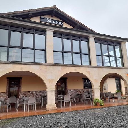 Hosteria Rio Negro Bárcena de Cicero Kültér fotó