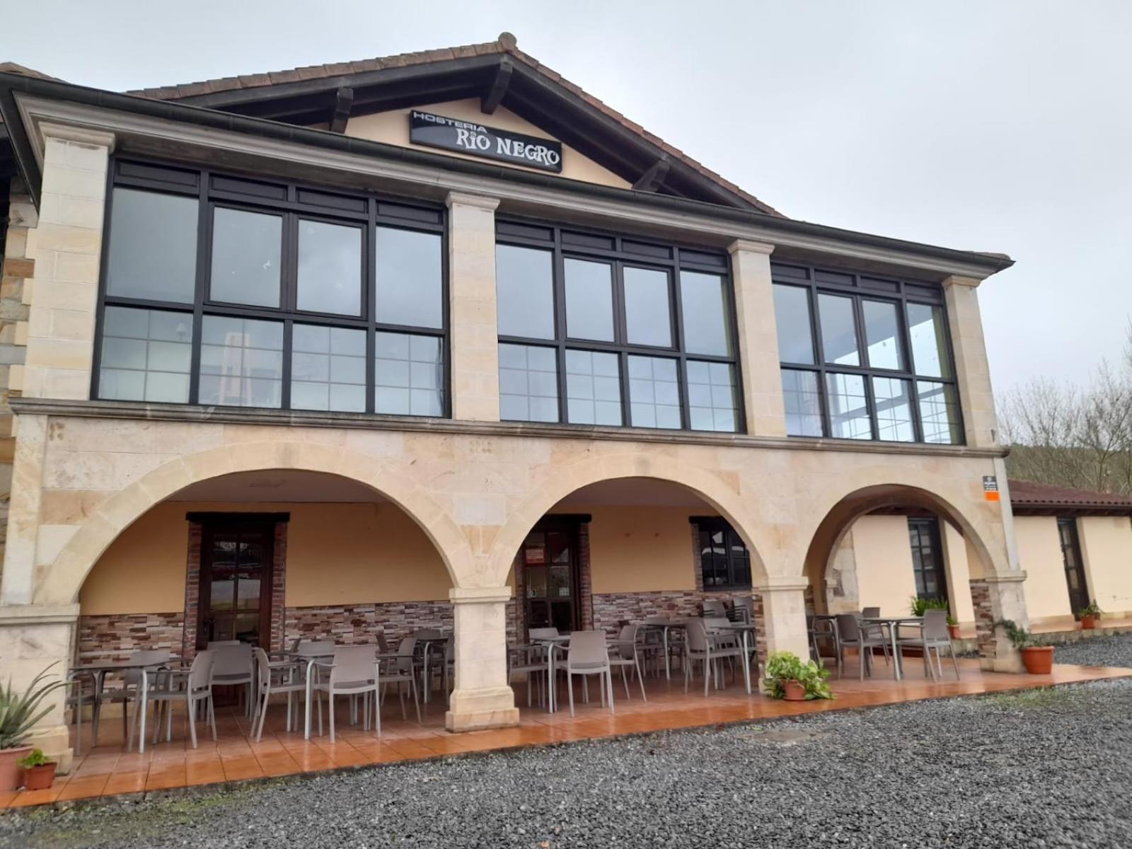 Hosteria Rio Negro Bárcena de Cicero Kültér fotó