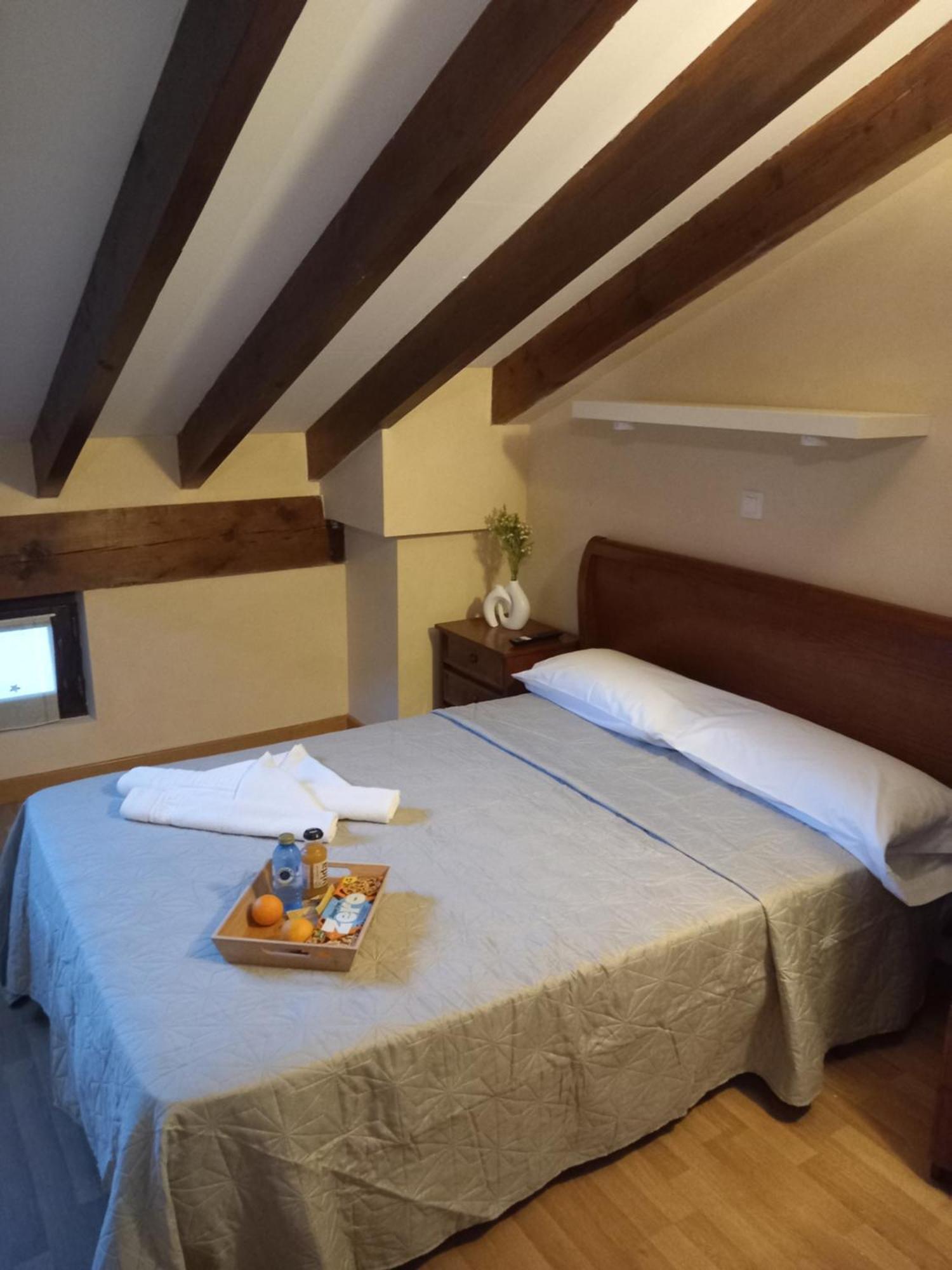 Hosteria Rio Negro Bárcena de Cicero Kültér fotó